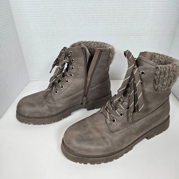 Women's Lace Up/Zip Up Low Winter Books by Call It Spring Size 8.5 - Picture 2 of 8